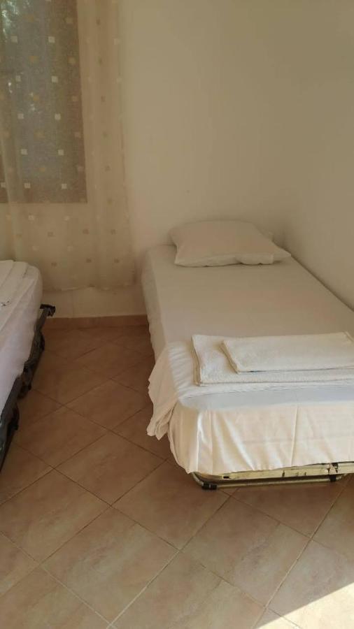 Mullaj Guest House Wlora Zewnętrze zdjęcie